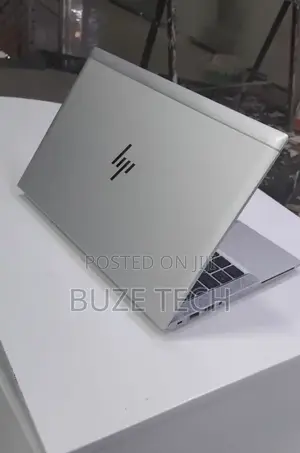 New Laptop HP EliteBook 830 G8 16GB Intel Core i5 SSD 512GB