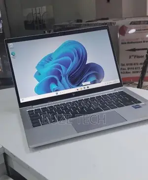New Laptop HP EliteBook 830 G8 16GB Intel Core i5 SSD 512GB