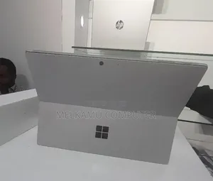 New Laptop Microsoft Surface Pro 8 8GB Intel Core i5 SSD 256GB