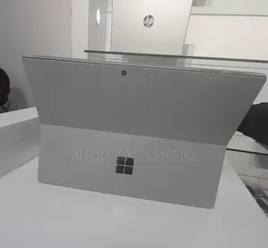 New Laptop Microsoft Surface Pro 8 8GB Intel Core i5 SSD 256GB