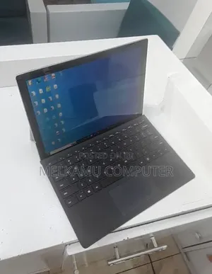 New Laptop Microsoft Surface Pro 8 8GB Intel Core i5 SSD 256GB