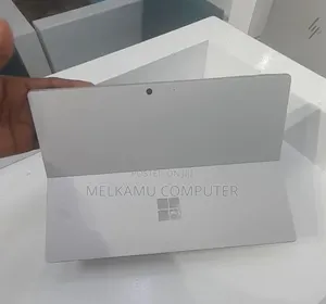 New Laptop Microsoft Surface Pro 8 8GB Intel Core i5 SSD 256GB
