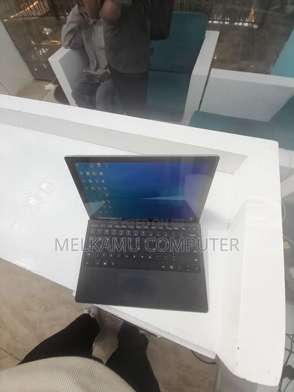 New Laptop Microsoft Surface Pro 8 8GB Intel Core i5 SSD 256GB