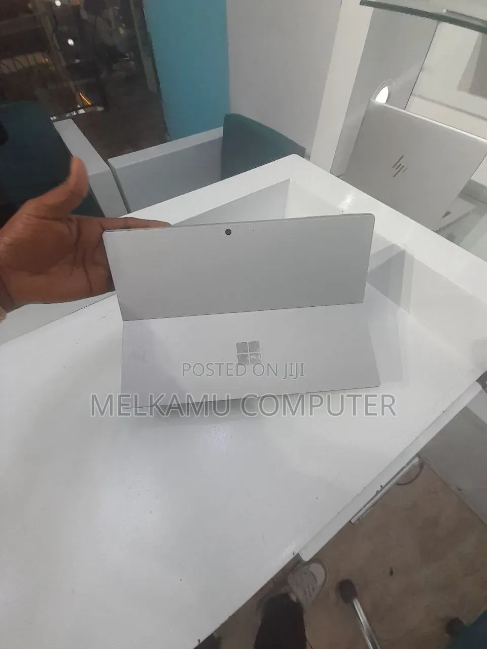New Laptop Microsoft Surface Pro 8 8GB Intel Core i5 SSD 256GB