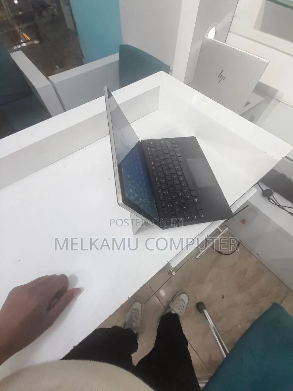 New Laptop Microsoft Surface Pro 8 8GB Intel Core i5 SSD 256GB