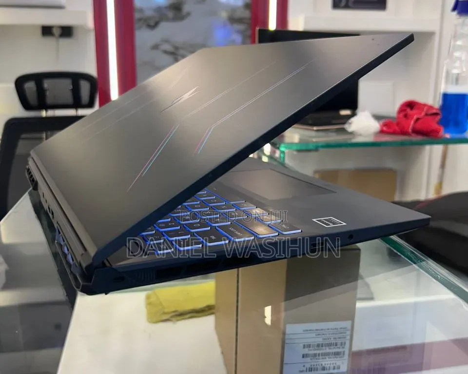 New Laptop Acer Nitro V 16S AI 16GB Intel Core i7 SSD 1T