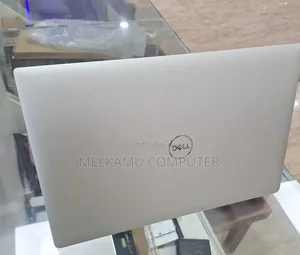 New Laptop Dell XPS 15 7590 16GB Intel Core i7 SSD 512GB