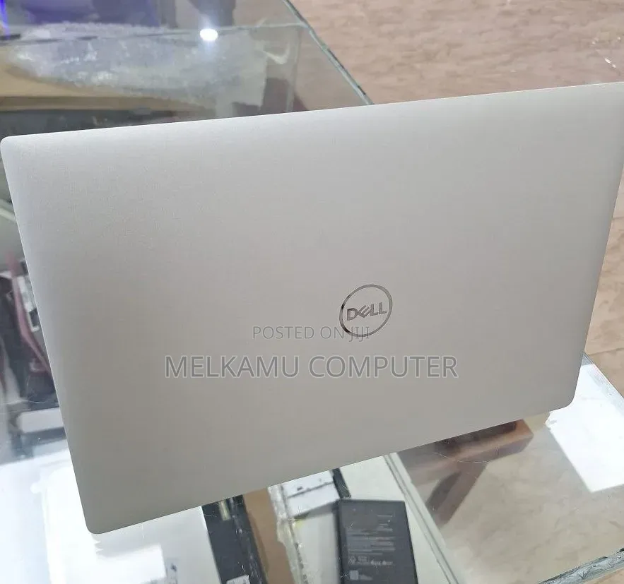 New Laptop Dell XPS 15 7590 16GB Intel Core i7 SSD 512GB