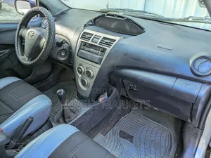 Toyota Yaris 2006 Silver