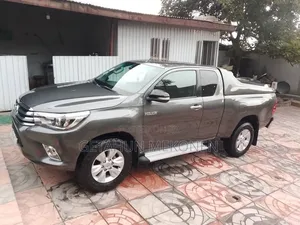 Toyota Hilux 2018 Gray