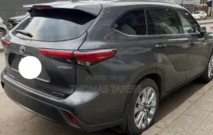 Toyota Highlander Hybrid 2023 Gray