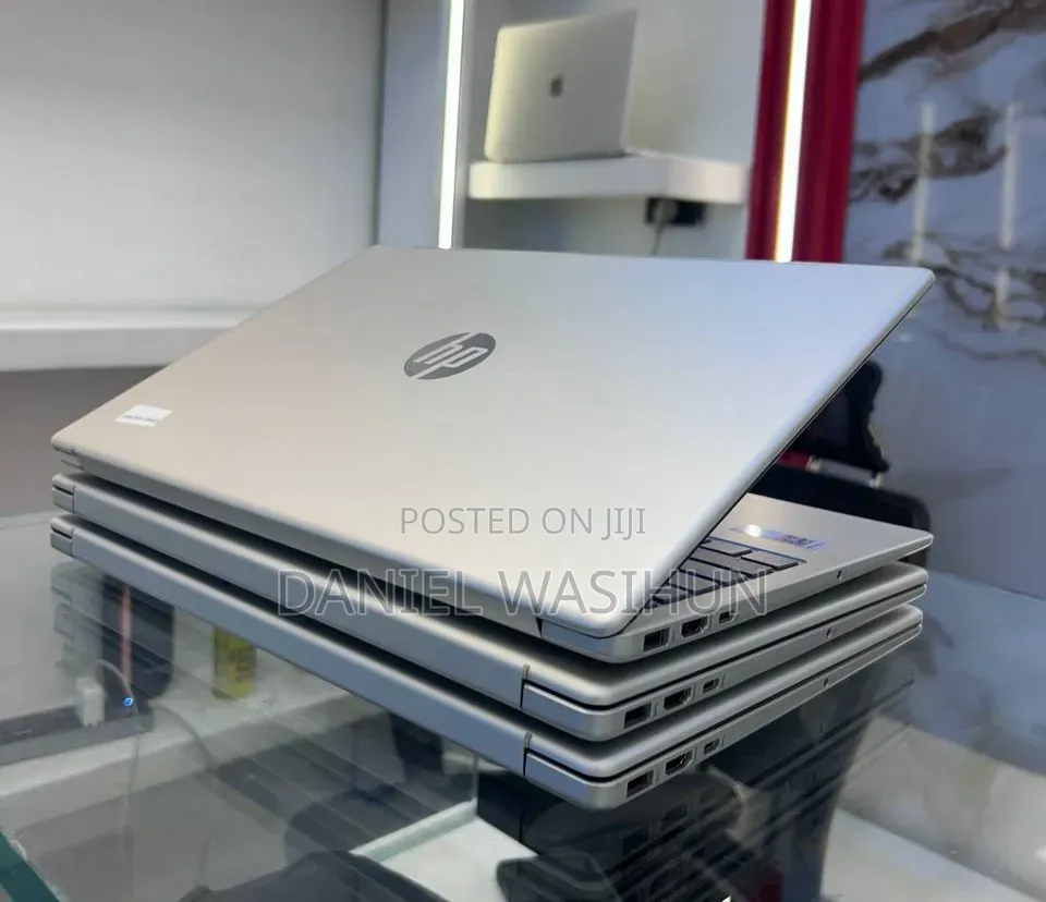 New Laptop HP Stream Notebook 16GB Intel Core i5 SSHD (Hybrid) 1T