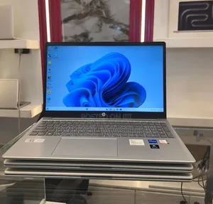 New Laptop HP Stream Notebook 16GB Intel Core i5 SSHD (Hybrid) 1T