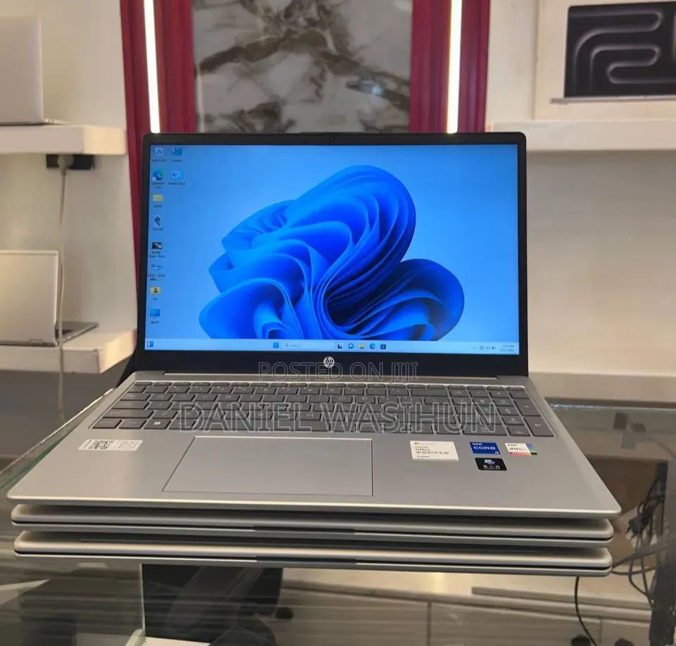 New Laptop HP Stream Notebook 16GB Intel Core i5 SSHD (Hybrid) 1T