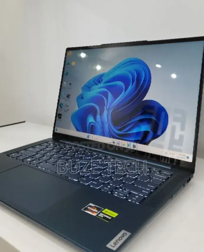 New Laptop Lenovo 16GB AMD Ryzen 7 SSD 512GB