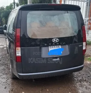 Hyundai Staria 2023 Gray