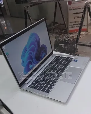 New Laptop HP EliteBook 830 G8 16GB Intel Core i5 SSD 512GB