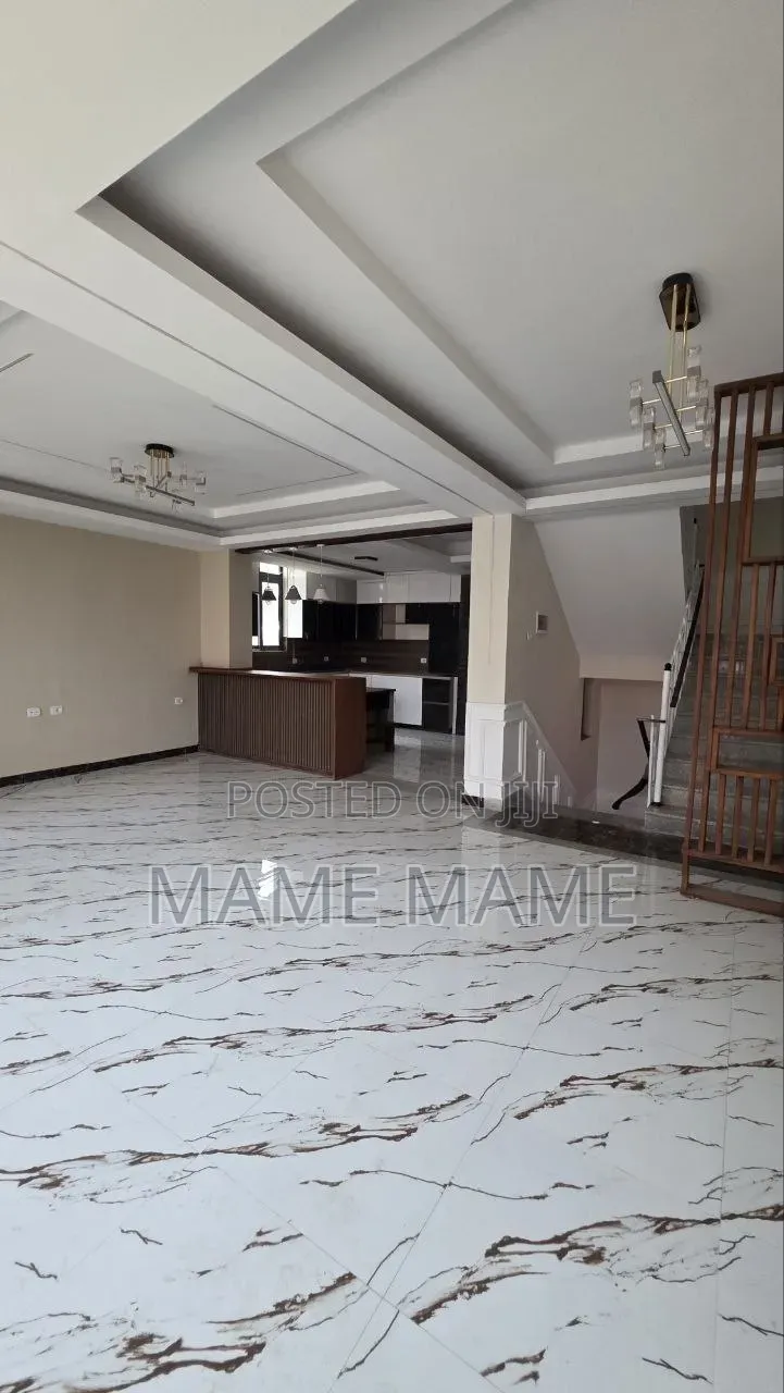 5bdrm House in Addis Abeba, Bole for sale