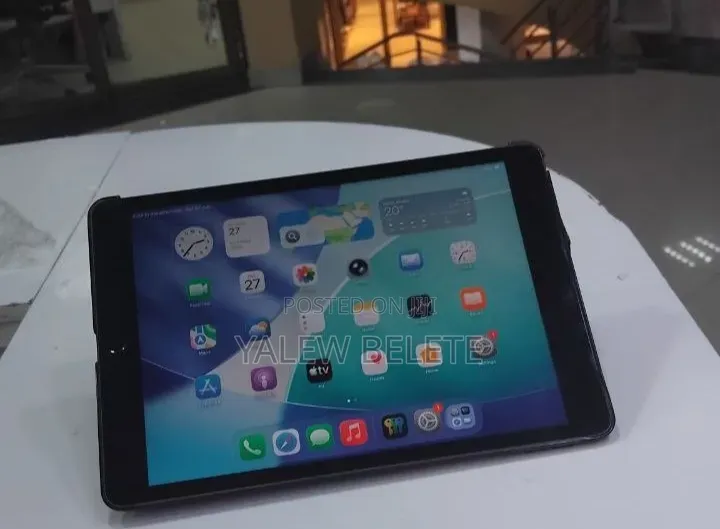 New Apple iPad 10.2 (2021) 64 GB Silver