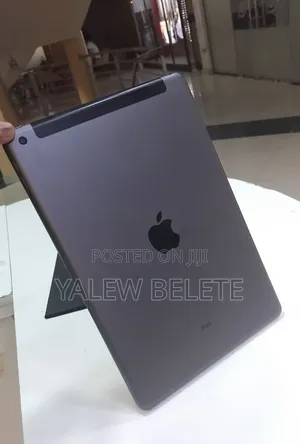 New Apple iPad 10.2 (2021) 64 GB Silver