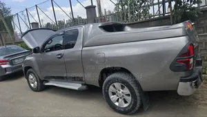 Toyota Hilux 2017 Silver