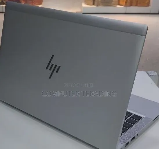 New Laptop HP EliteBook 830 G8 16GB Intel Core i5 SSD 512GB