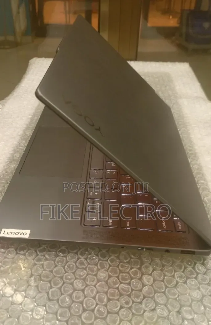 New Laptop Lenovo ThinkPad X1 Yoga Gen 8 32GB AMD Ryzen 7 SSD 1T