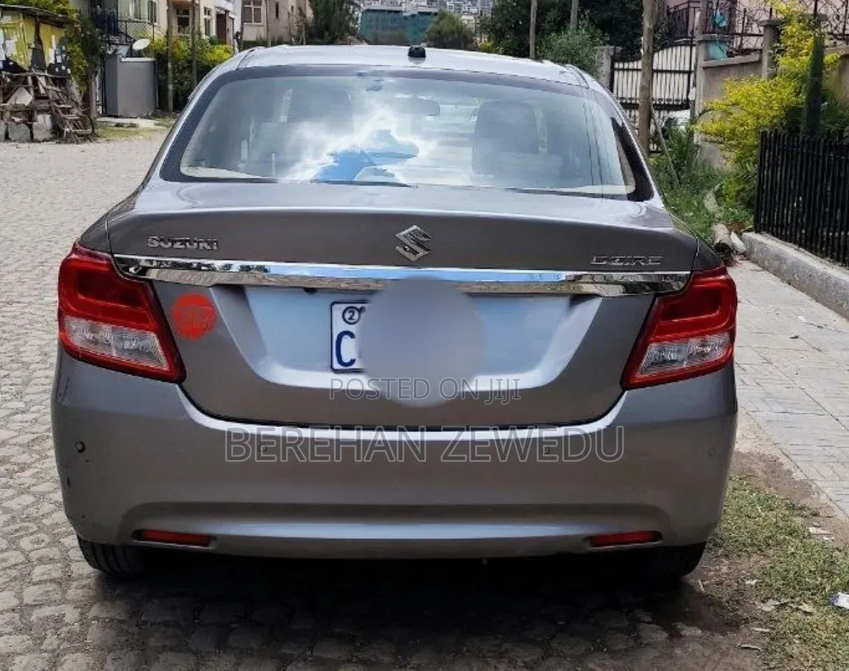 Suzuki Dzire 2022 Silver