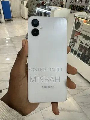 Samsung Galaxy A06 128 GB Silver