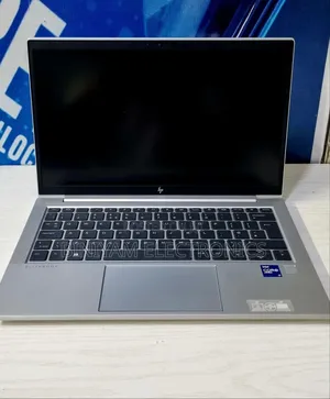 New Laptop HP EliteBook 830 G8 16GB Intel Core i7 SSD 512GB