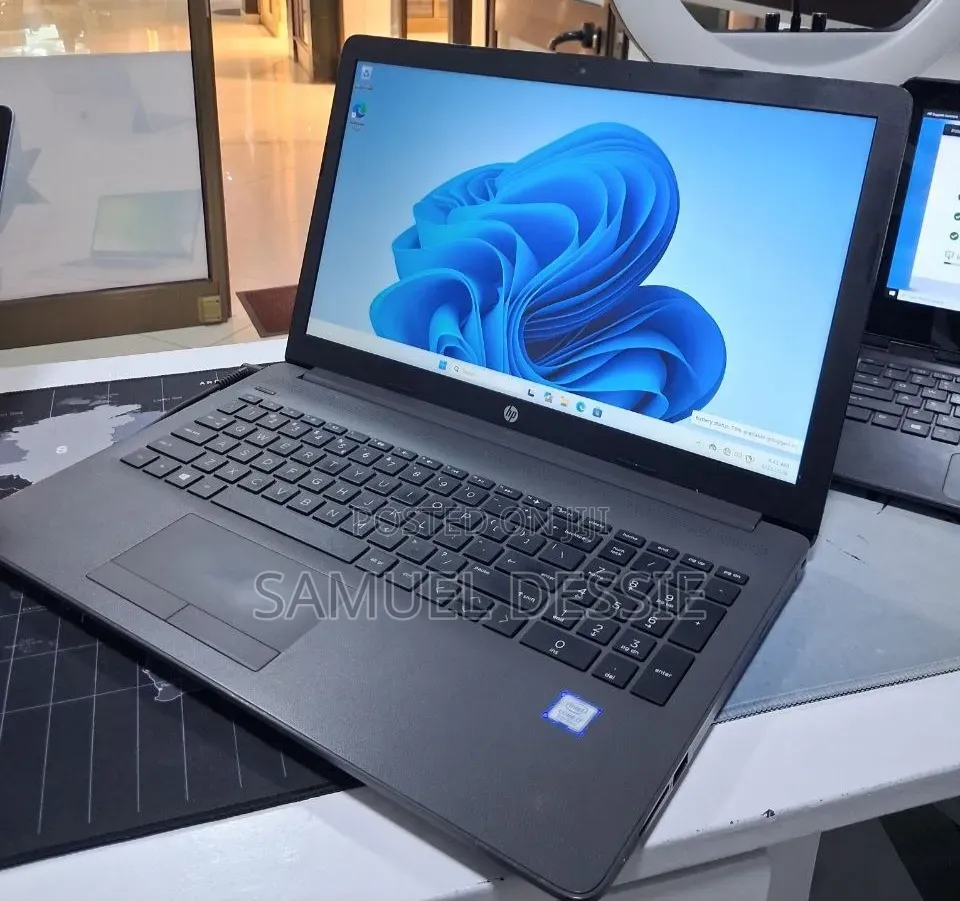 New Laptop HP Stream Notebook 8GB Intel Core i7 SSD 256GB