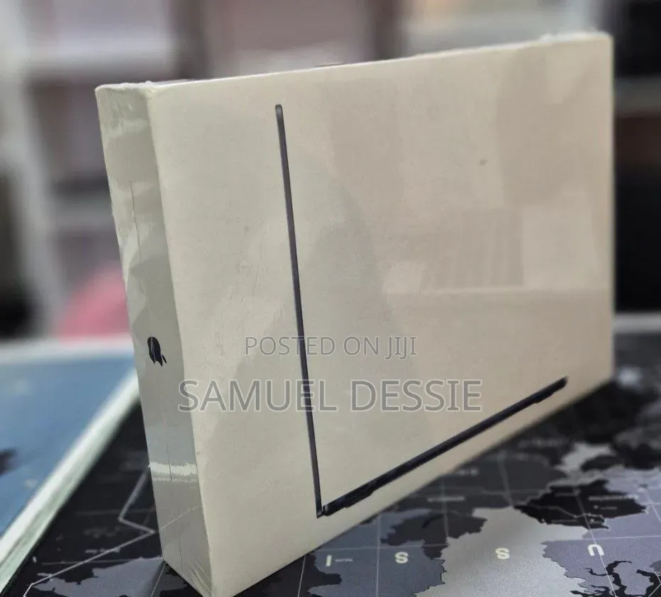 New Laptop Apple MacBook Air 2022 M2 8GB Apple M2 SSD 256GB