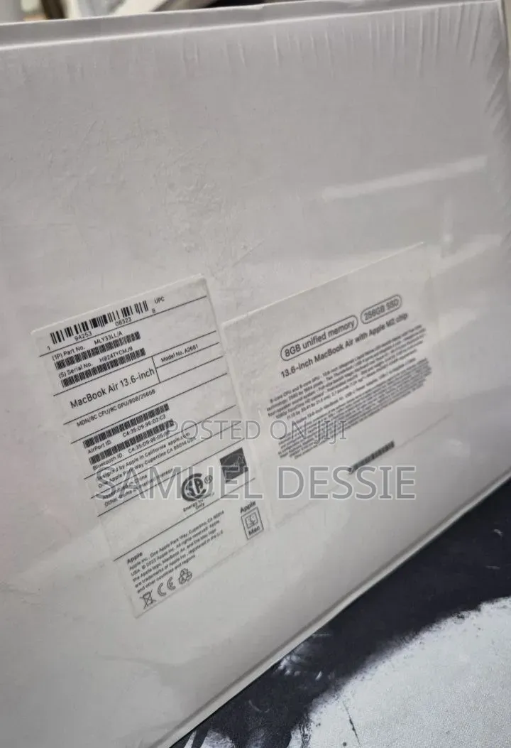 New Laptop Apple MacBook Air 2022 M2 8GB Apple M2 SSD 256GB