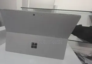 New Laptop Microsoft Surface Pro 8 8GB Intel Core i5 SSD 256GB