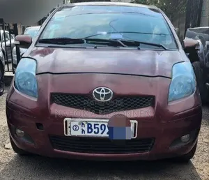Toyota Yaris 2010 Red