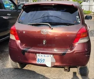 Toyota Yaris 2010 Red