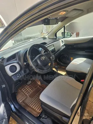 Toyota Yaris 2011 Black