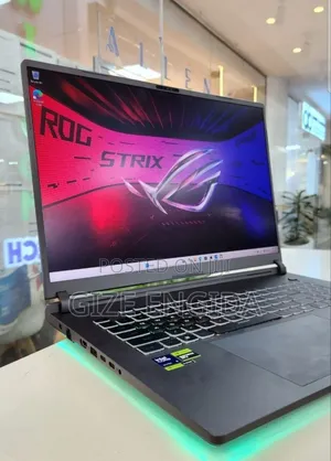 New Laptop Asus ROG Strix G18 32GB Nvidia SSD 2T