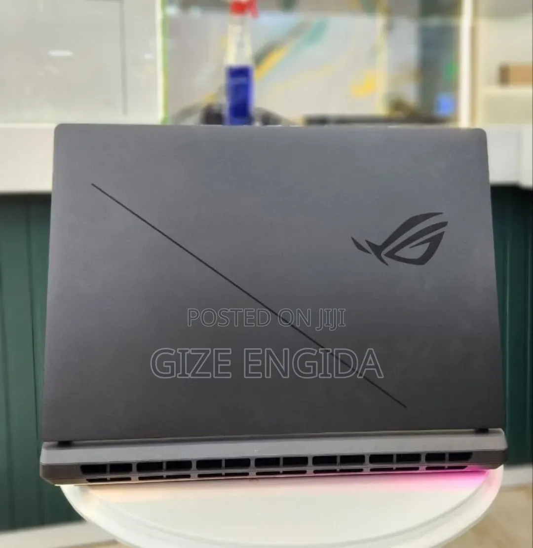 New Laptop Asus ROG Strix G18 32GB Nvidia SSD 2T