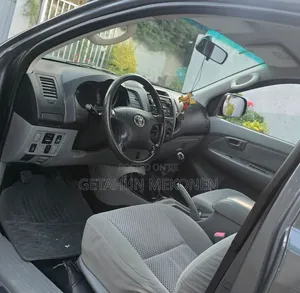 Toyota Hilux 2008 Gray