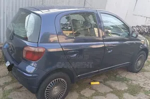 Toyota Vitz 2002 Blue