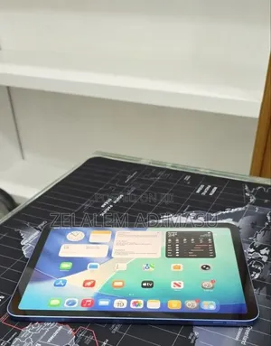 New Apple iPad (2025) 128 GB Silver