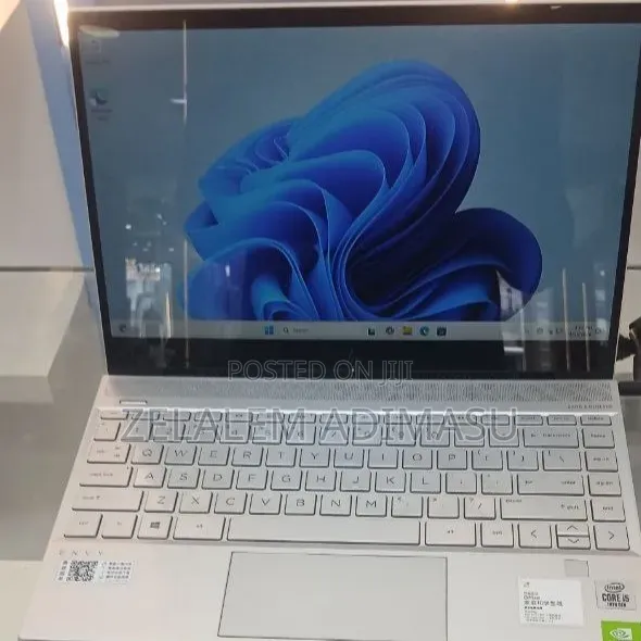 New Laptop HP Pavilion 15 8GB Intel Core i5 SSD 512GB