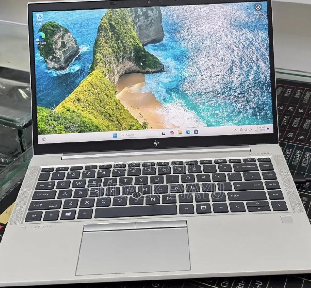 New Laptop HP 16GB AMD Ryzen 5 SSD 512GB