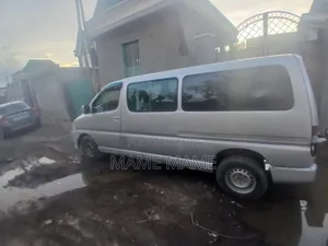 Toyota HiAce 2011 Silver