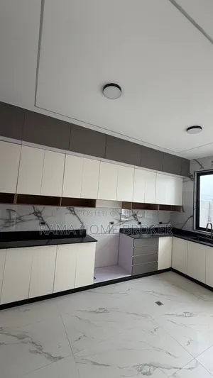 Furnished 3bdrm Condo in አያት ጣፎ ኮንዶሚኒየም, Yeka for sale