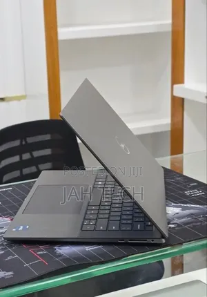 New Laptop Dell Precision 5540 16GB Intel Core i7 SSD 1T