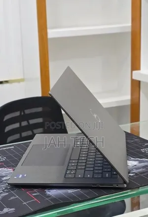 New Laptop Dell Precision 5540 16GB Intel Core i7 SSD 1T