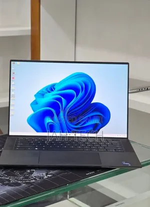 New Laptop Dell Precision 5540 16GB Intel Core i7 SSD 1T