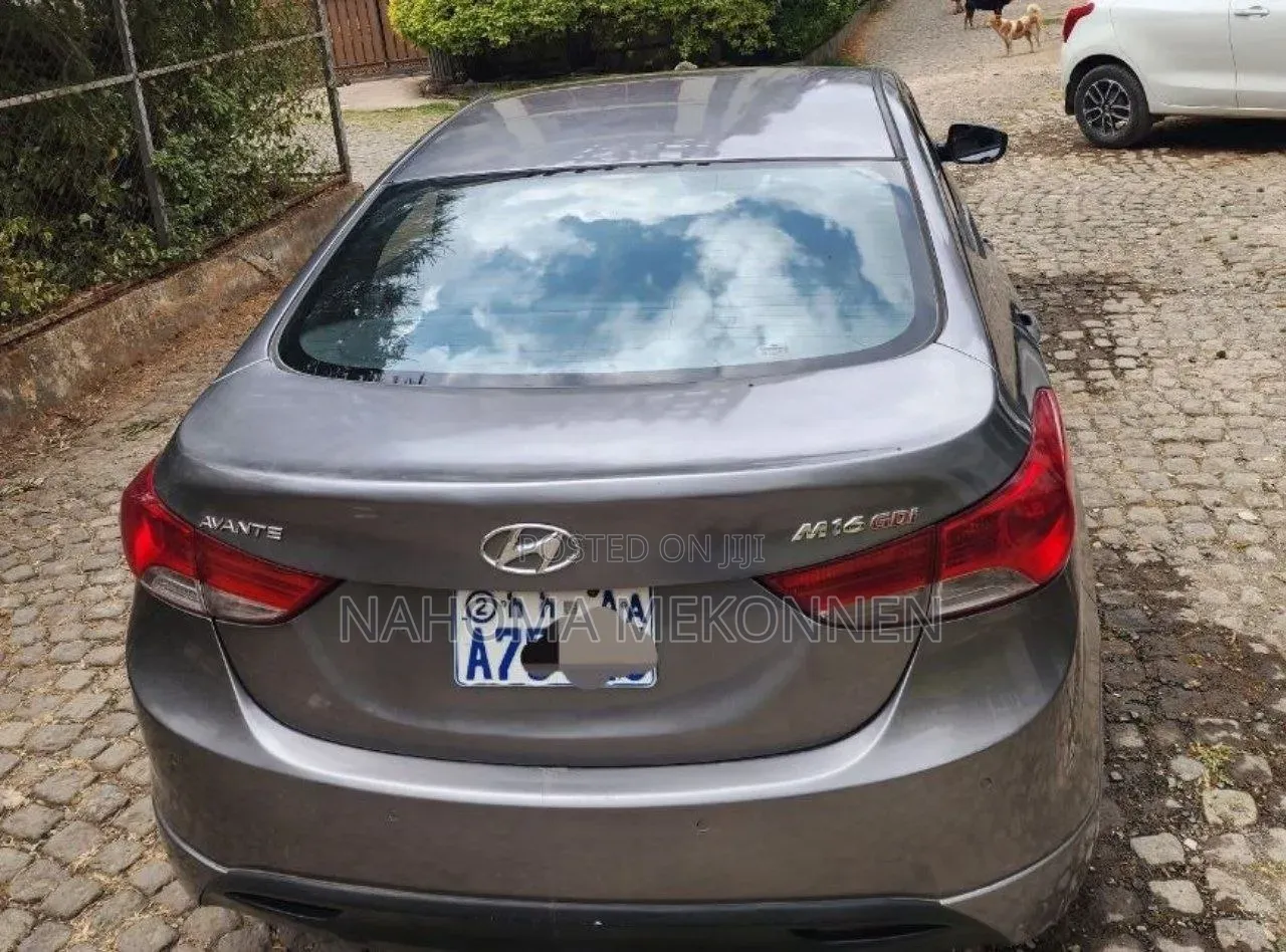 Hyundai Avante 2012 Gray